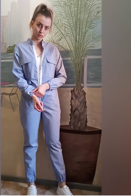 
                             
                                Комбинезон Алекс.
                                Обложка отзыва пользователя Алёна Остромогильская
                             
                        