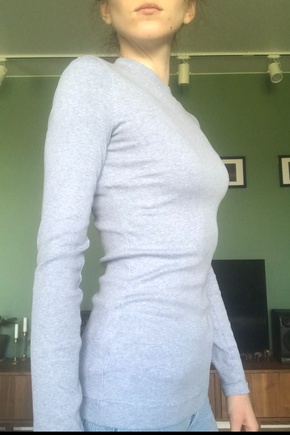 Не думала, что с легким трикотажем будет так сложно работать 🖤