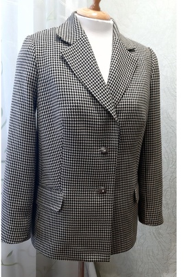 
                             
                                Жакет Ноэль.
                                Обложка отзыва пользователя Пользователь 314774
                             
                        