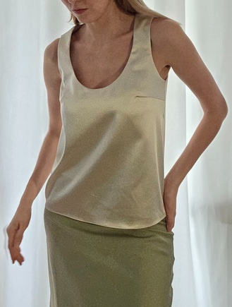 Декольте отличное