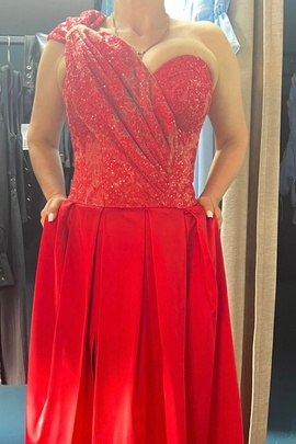 
                             
                                Милагрос платье.
                                Обложка отзыва пользователя Пользователь 357923
                             
                        