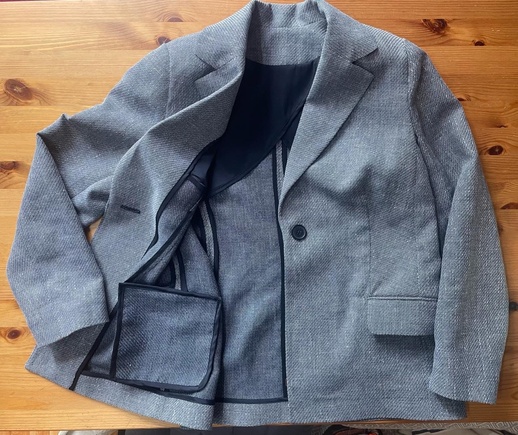 Второй жакет по этой выкройке.