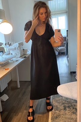 
                             
                                Платье Уна.
                                Обложка отзыва пользователя sheshenina_anya
                             
                        