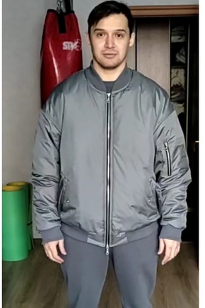 «Крутой бомбер, если ему не понравится, я буду носить!» -сказала восторженно дочь