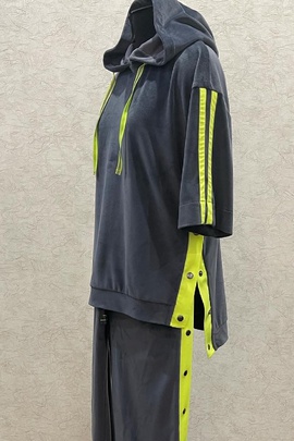 
                             
                                Худи Адриана.
                                Обложка отзыва пользователя Пользователь 188410
                             
                        