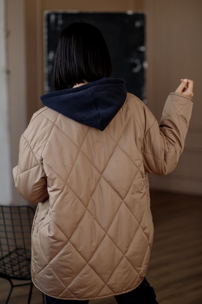 Вместе с объемным худи - самое стильное решение для прогулок