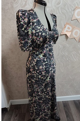 
                             
                                Приянка платье.
                                Обложка отзыва пользователя Пользователь 490468
                             
                        