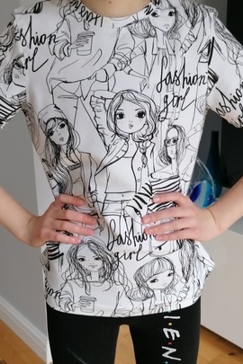 
                             
                                Футболка Алексис.
                                Обложка отзыва пользователя Julia Ferries
                             
                        