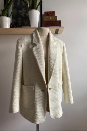 Немного изменила