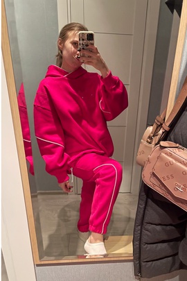 
                             
                                Рокси свитшот.
                                Обложка отзыва пользователя Пользователь Надежда
                             
                        