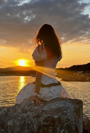 Очень красивое и привлекающее!              взгляды платье, люди оборачиваются!