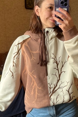 
                             
                                Худи Джейкоб.
                                Обложка отзыва пользователя Пользователь 350163
                             
                        