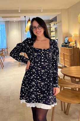 
                             
                                Микаэлла платье.
                                Обложка отзыва пользователя Анастасия
                             
                        