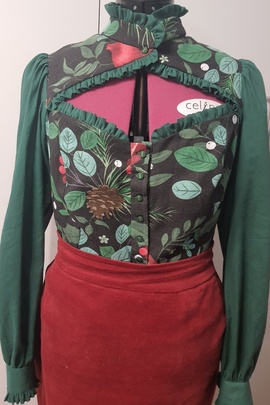 
                             
                                Раяна блузка.
                                Обложка отзыва пользователя Пользователь 42661
                             
                        