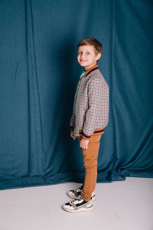 Бомбер Анри