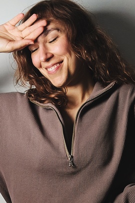 
                             
                                Annora sweatshirt.
                                Обложка отзыва пользователя Matea Lukic
                             
                        