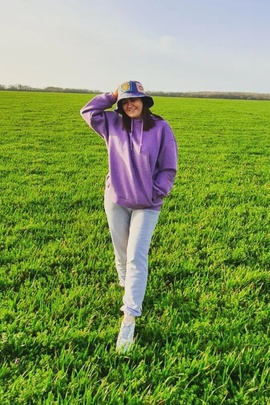 
                             
                                Худи Амина.
                                Обложка отзыва пользователя Пользователь 162003
                             
                        