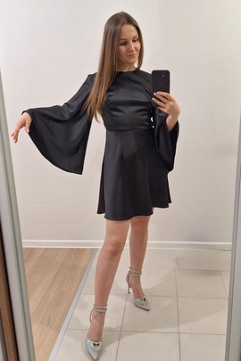 
                             
                                Мэрилин платье.
                                Обложка отзыва пользователя Ольга Ваганова
                             
                        