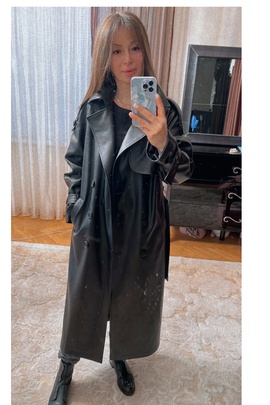 
                             
                                Тренчкот Абигейл.
                                Обложка отзыва пользователя Индира
                             
                        