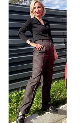 
                             
                                Холзи брюки.
                                Обложка отзыва пользователя Юлия Спивакова
                             
                        