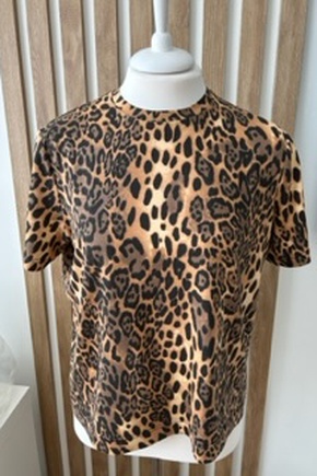 Отличная базовая футболка