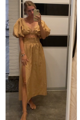 
                             
                                Блузка Джорджи.
                                Обложка отзыва пользователя sheshenina_anya
                             
                        