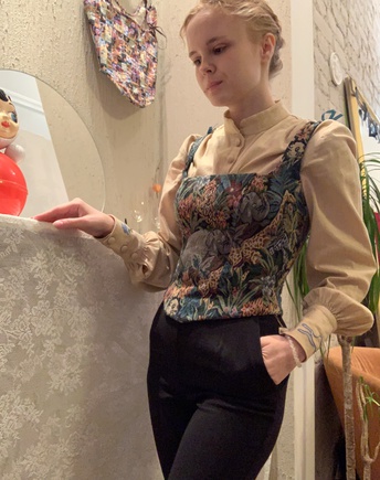 Первый корсаж