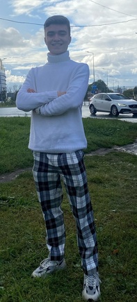 Хорошая выкройка, сшила двое брюк без корректировок.