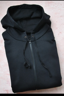 
                             
                                Худи Джонни.
                                Обложка отзыва пользователя Uni_Sews
                             
                        