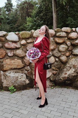 
                             
                                Платье Глория.
                                Обложка отзыва пользователя Mary Sofskyh
                             
                        