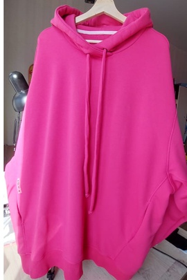 
                             
                                Худи Амина.
                                Обложка отзыва пользователя Евгения
                             
                        