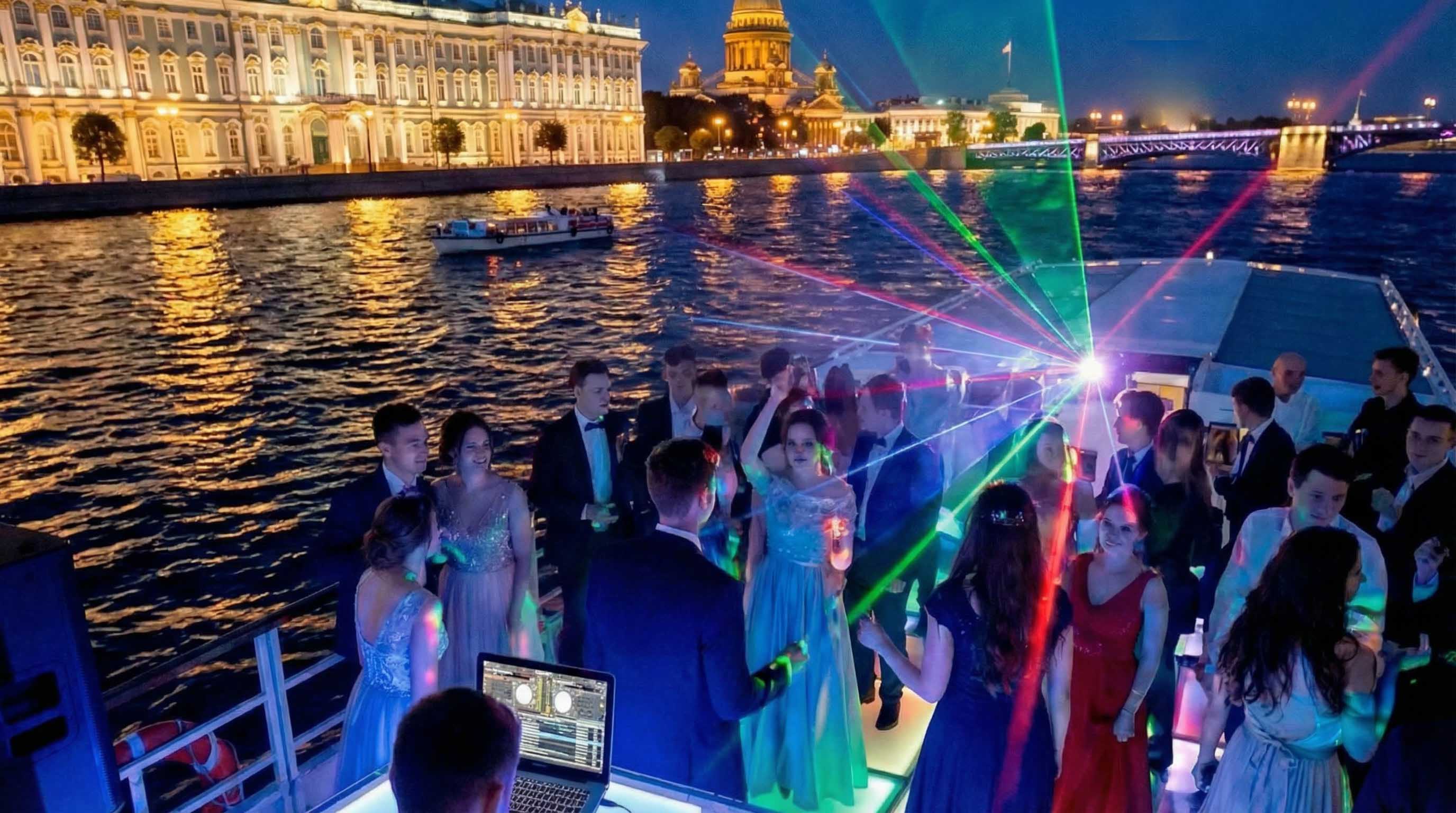 Выпускной на теплоходе в Санкт-Петербурге: Твой идеальный план прощания со школой