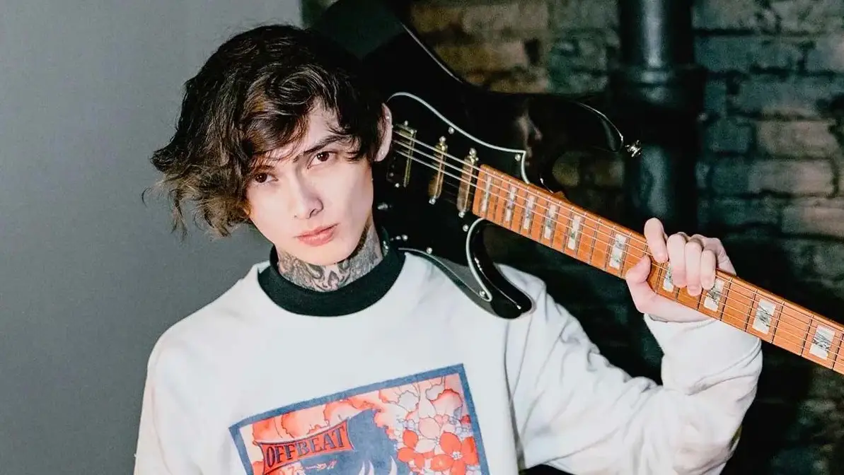 "Путь к мировому признанию: Как Tim Henson из Polyphia преодолел запреты и добился успеха в гитарной индустрии"