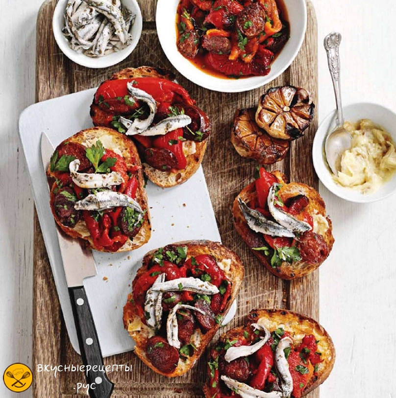 Tosty-s-chorizo-i-krasnym-pertsem