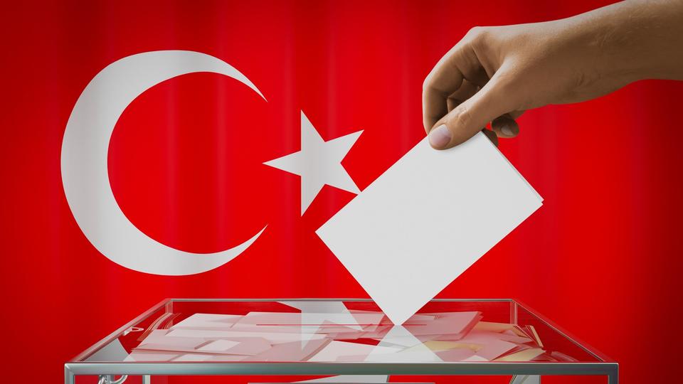 Polling stations open in Istanbul for presidential runoff 