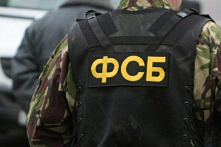 Житель Саратова задержан сотрудниками УФСБ за комментарии о теракте