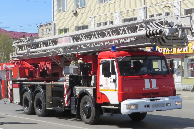 В Вольске поступило сообщение о пожаре в многоквартирном доме