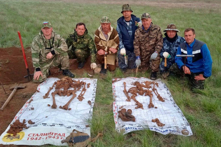 Поисковики Вольского отряда «Наследие» подняли останки восьми солдат