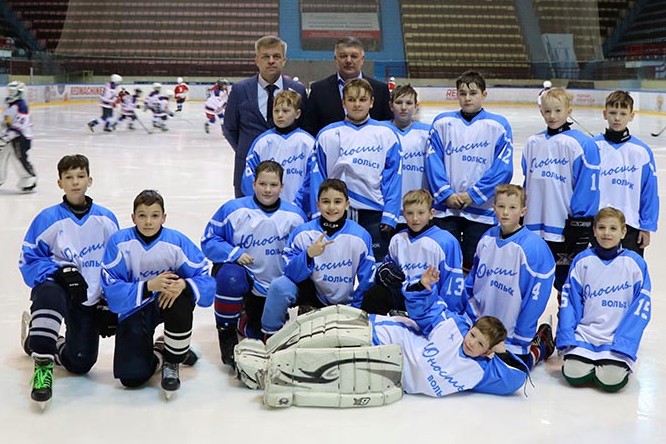 Главный кубок турнира «Хоккейное созвездие» уехал в Вольск