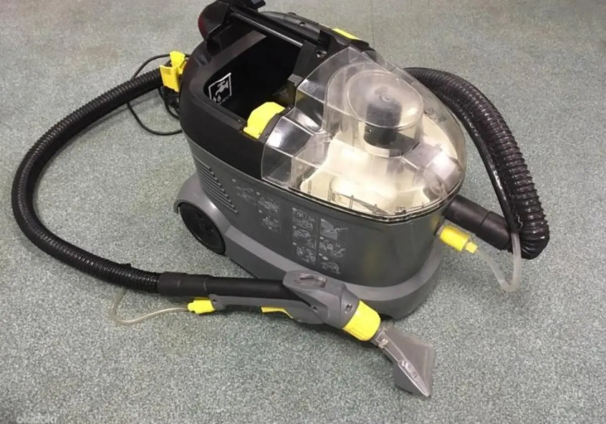 Моющий пылесос Karcher