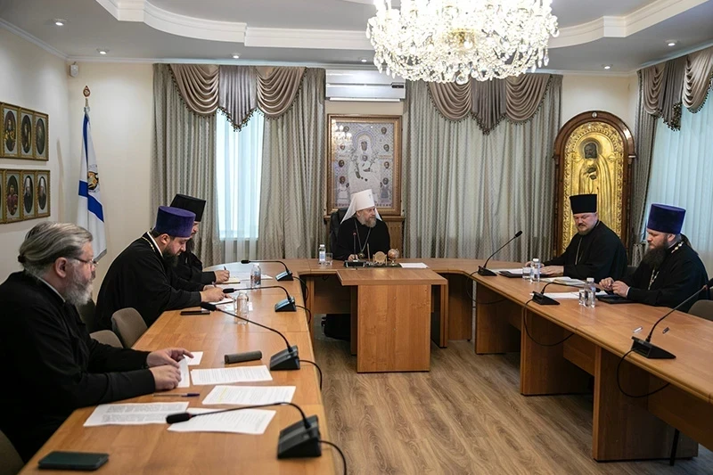 Под председательством главы Воронежской митрополии состоялось заседание Архиерейского совета