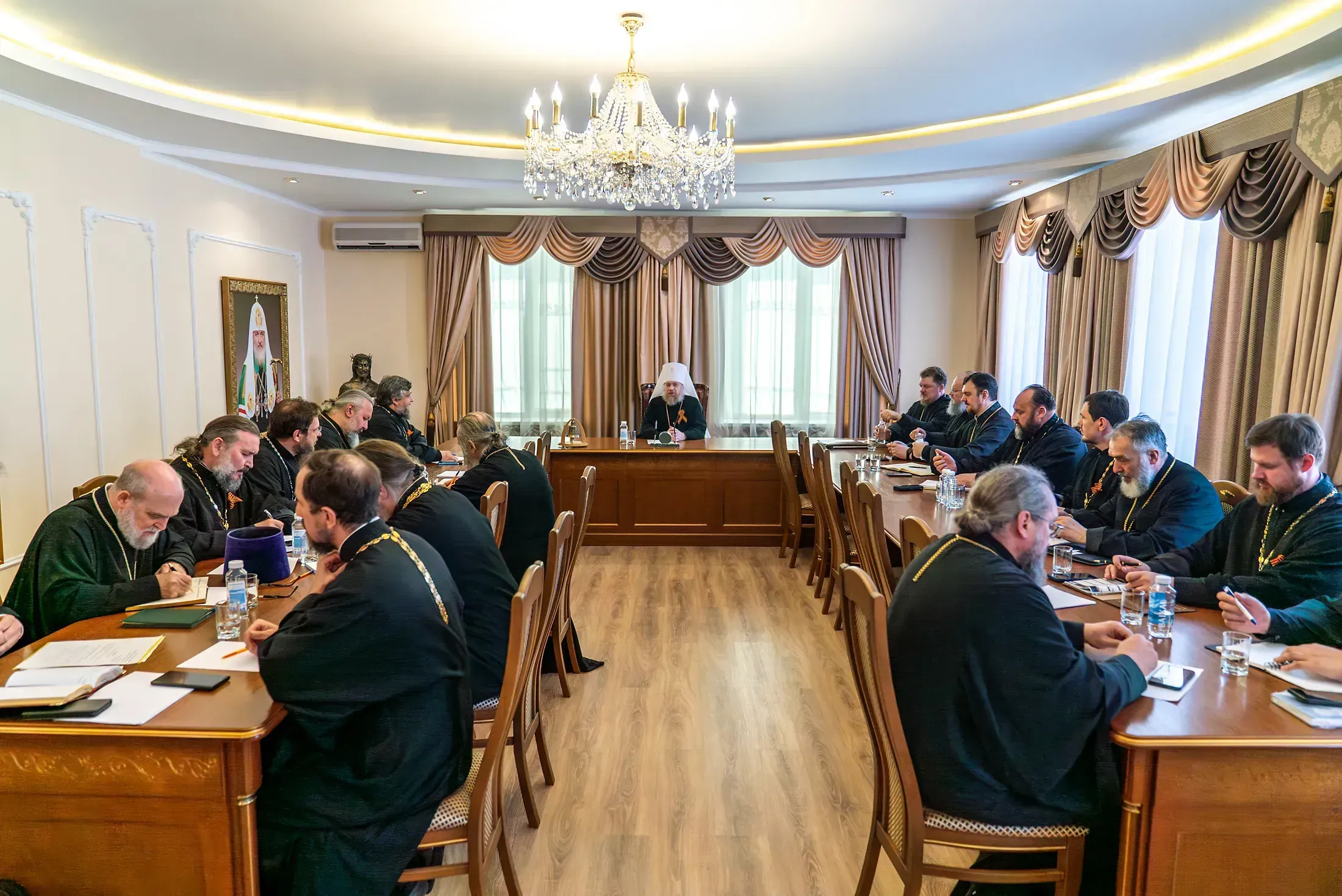 Митрополит Воронежский и Лискинский Леонтий возглавил работу Епархиального совета
