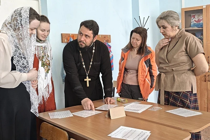 В воскресной школе Успенского семинарского храма прошел квест «Путь святителя Митрофана»