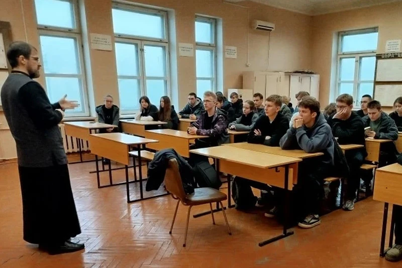 Священнослужитель встретился со студентами Воронежского государственного технического университета 
