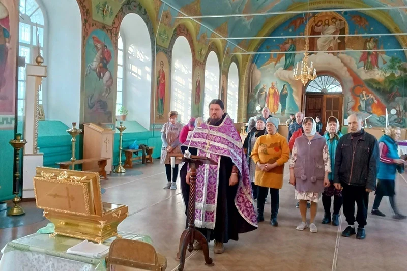 Ковчег с мощами священномученика Петра (Зверева) пребывает в Лискинском благочинии
