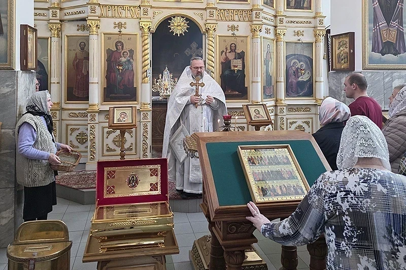 Ковчег с мощами священномученика Петра (Зверева) пребывал в Христо-Рождественском храме города Лиски
