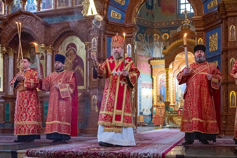 Архиерейское богослужение в канун Недели 2-й по Пасхе, апостола Фомы