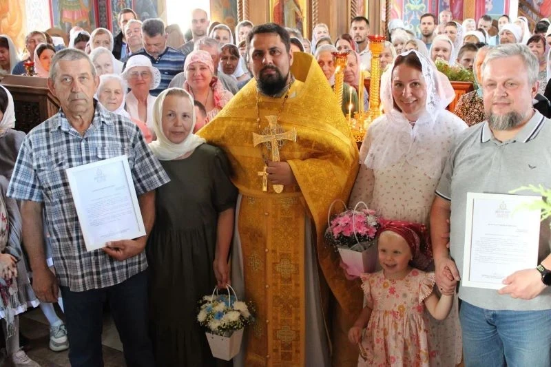 В яменском храме во имя святой великомученицы Параскевы Пятницы поздравили супружеские пары