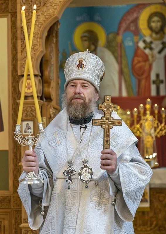 "Христос рождается – славьте Его! Христос с Небес – встречайте Его! "