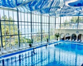 «ялта-интурист» отель спа. Ялта интурист бассейн. Бассейны отеля ялта интурист. Ялта с подогреваемыми бассейнами. Кирова, 169, ялта.